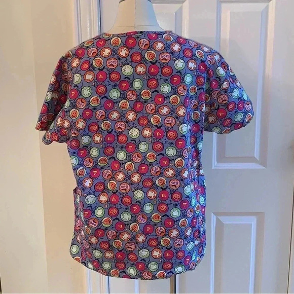 Dickies Scrub Top Purple Halloween Size XL Pumpkins Ghost  Cotton Uniform CNA VA - Picture 2 of 5